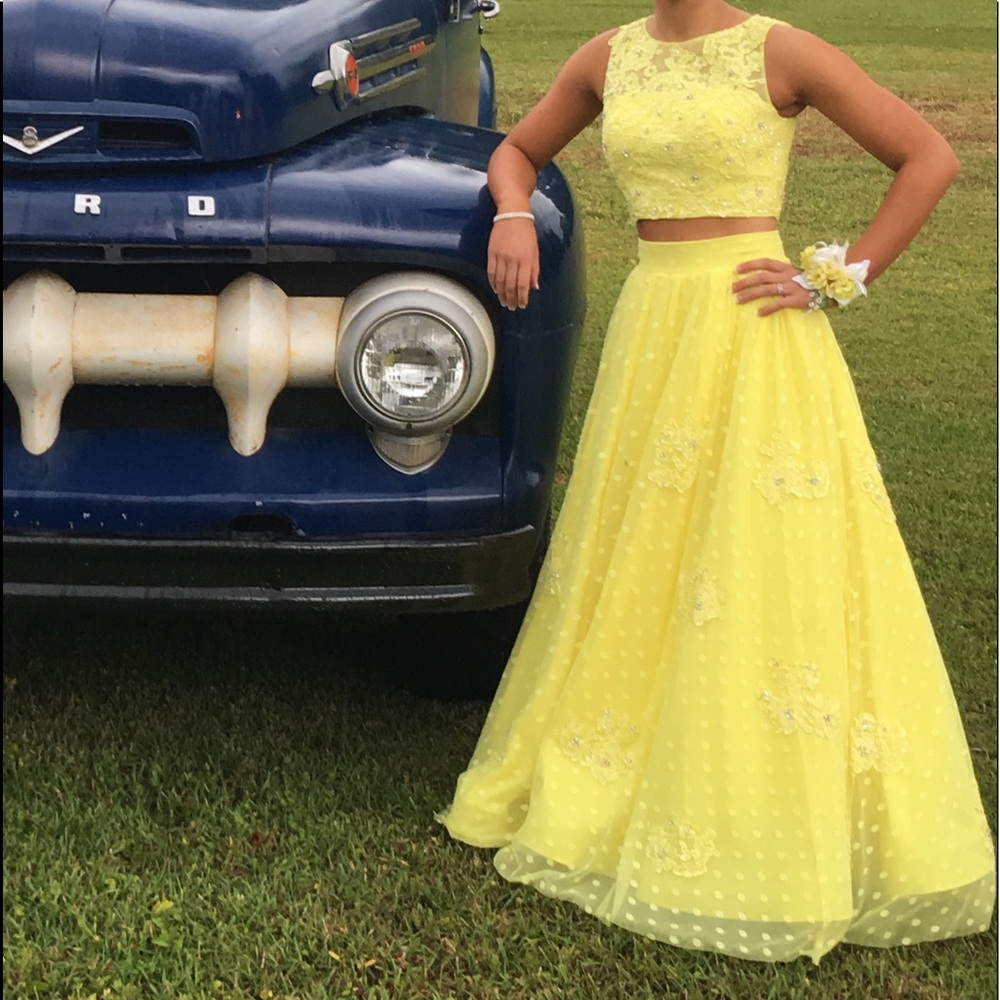 Beautiful two piece Rachel Allan gown